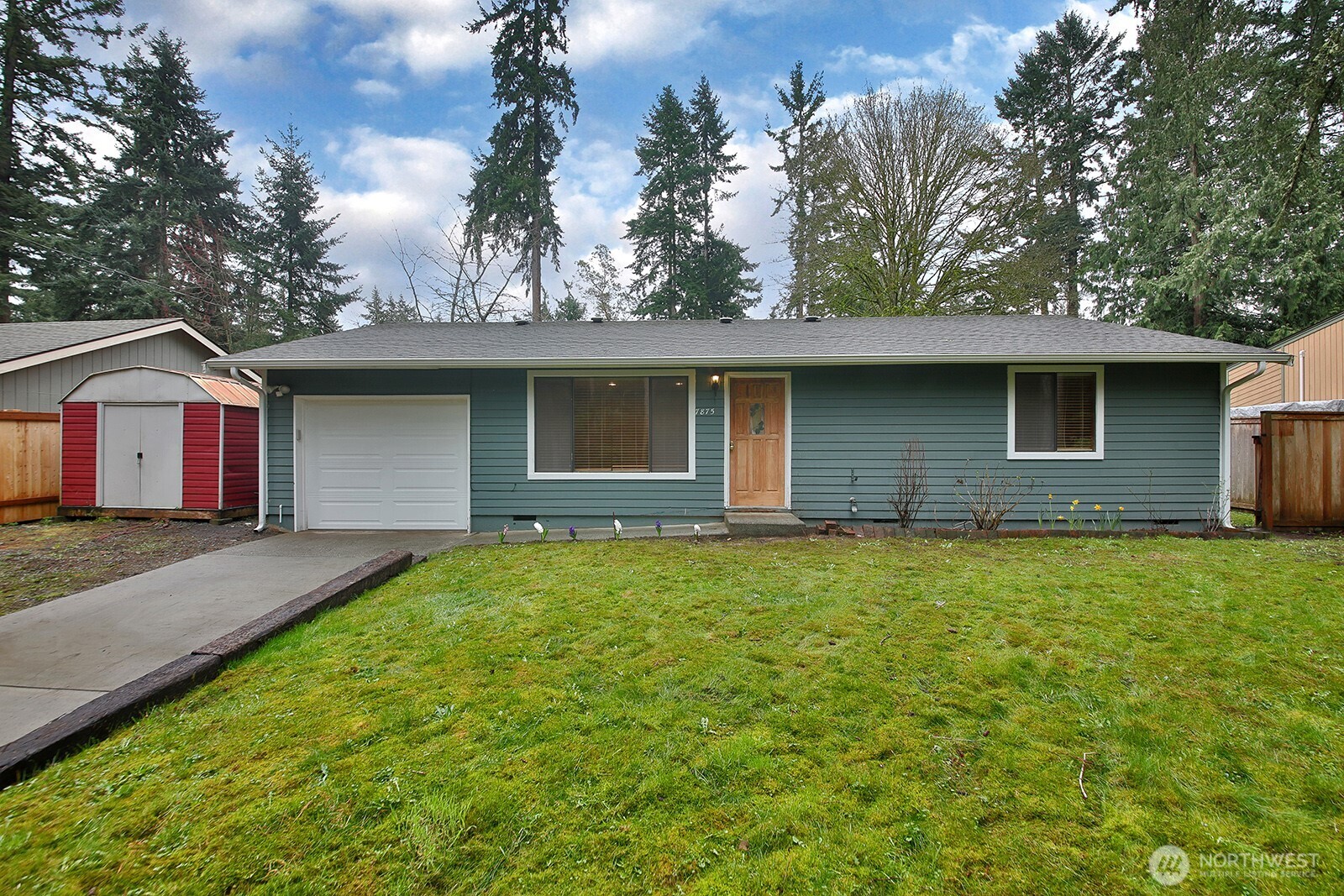 7875 Mortland Drive , Clinton, WA 98236