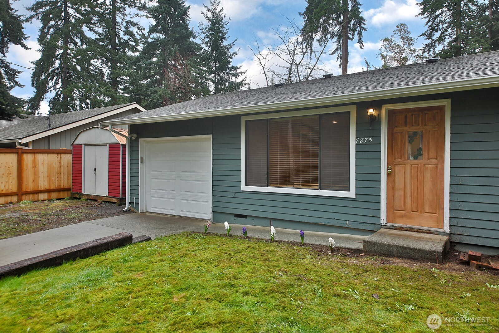 7875 Mortland Drive , Clinton, WA 98236