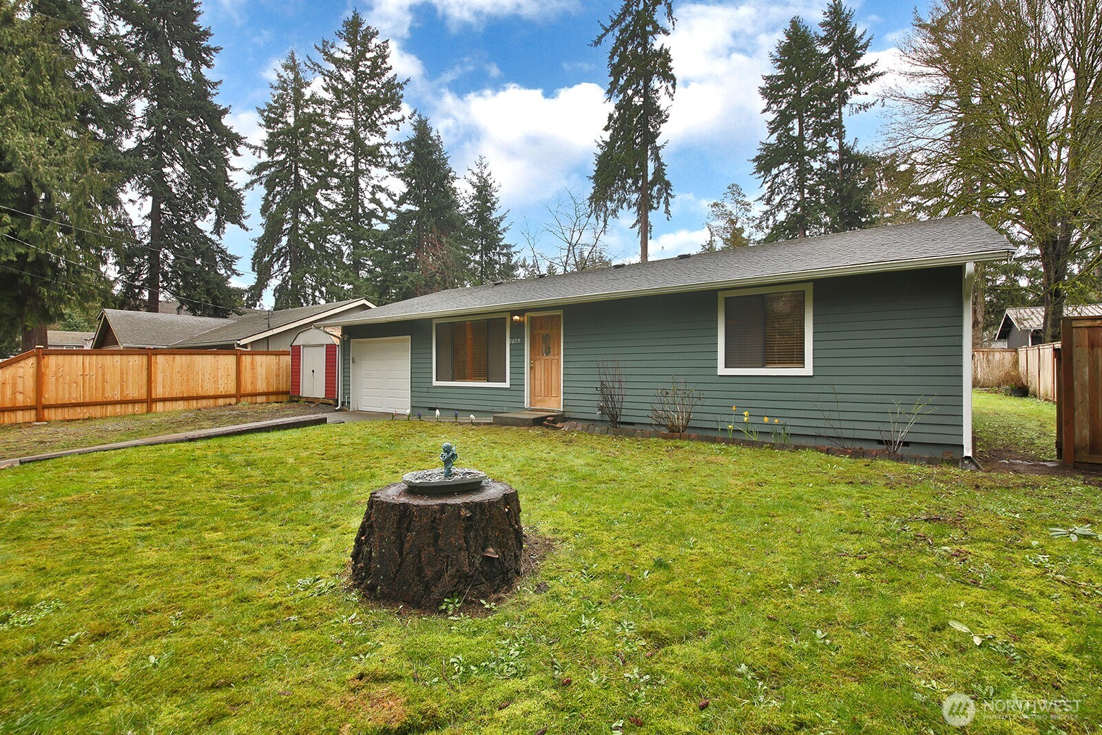 7875 Mortland Drive , Clinton, WA 98236