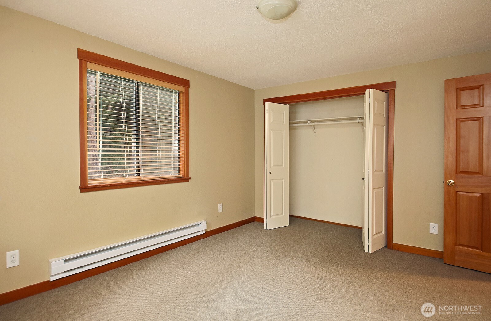 7875 Mortland Drive , Clinton, WA 98236