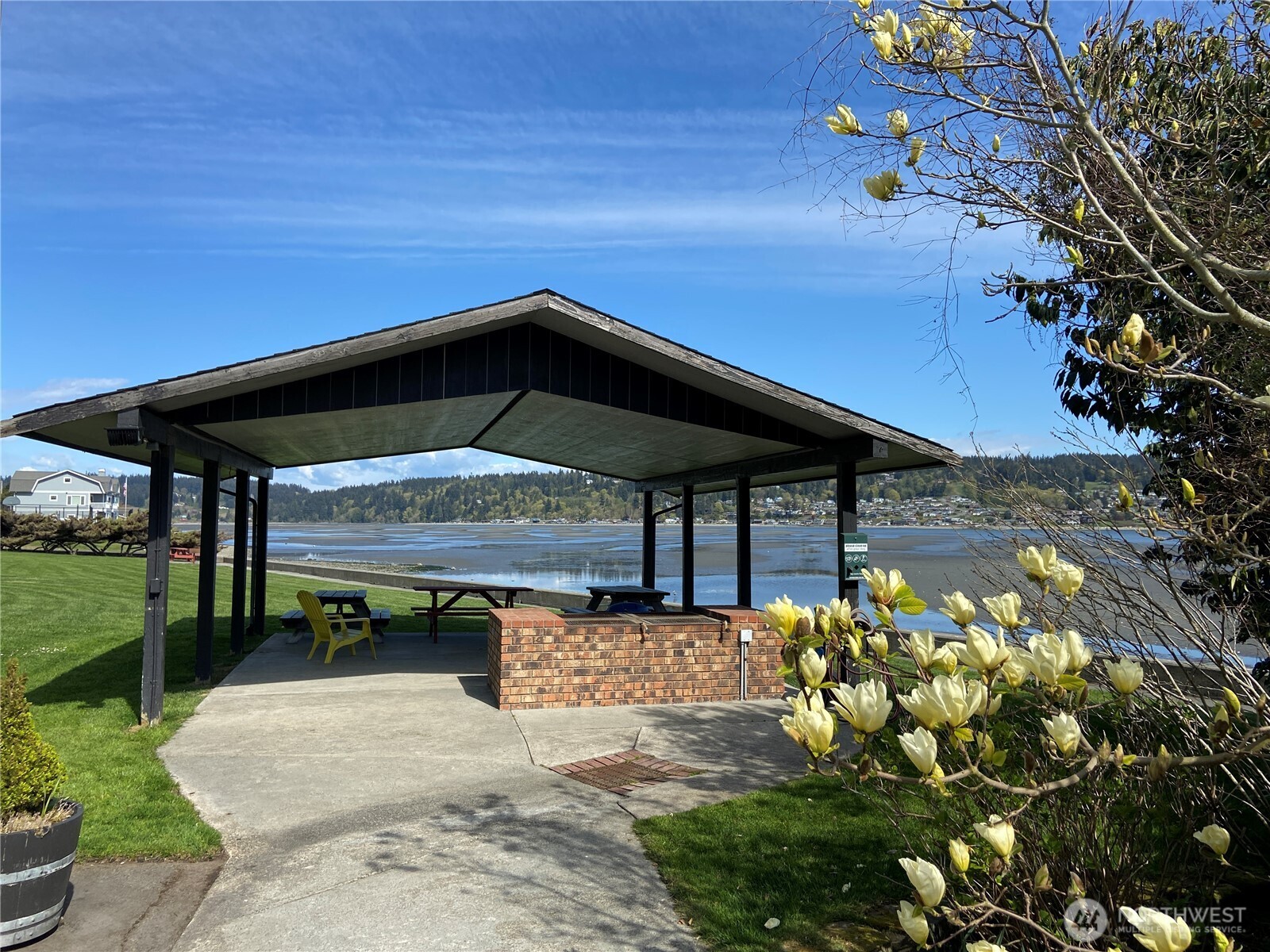7875 Mortland Drive , Clinton, WA 98236