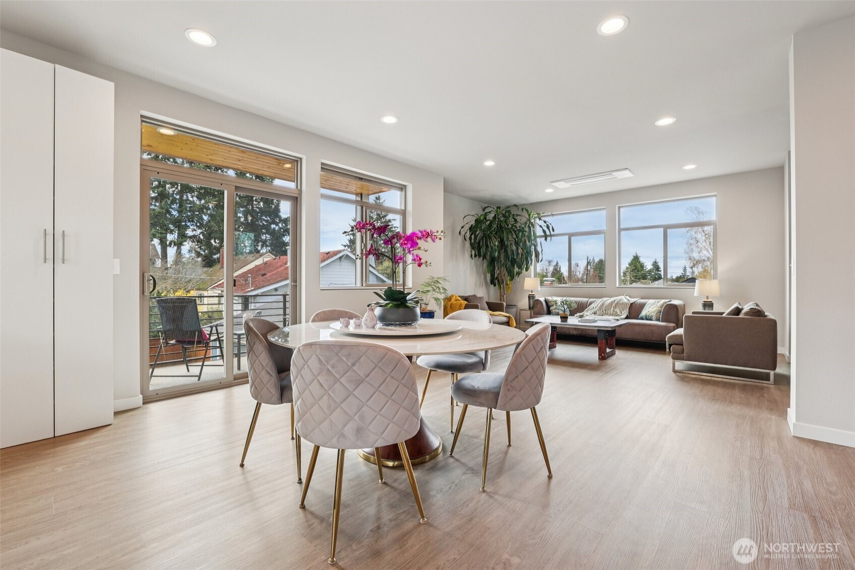 8410 17th Avenue SW #3, Seattle, WA 98106