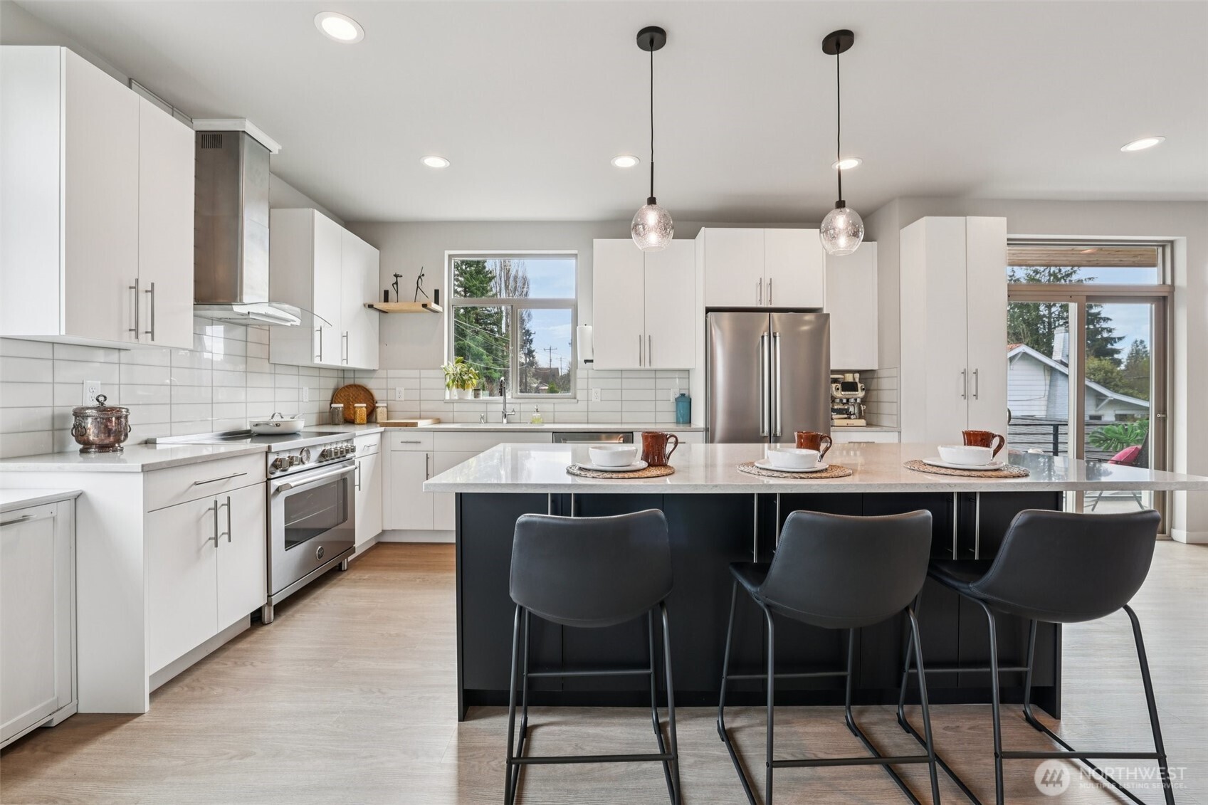 8410 17th Avenue SW #3, Seattle, WA 98106