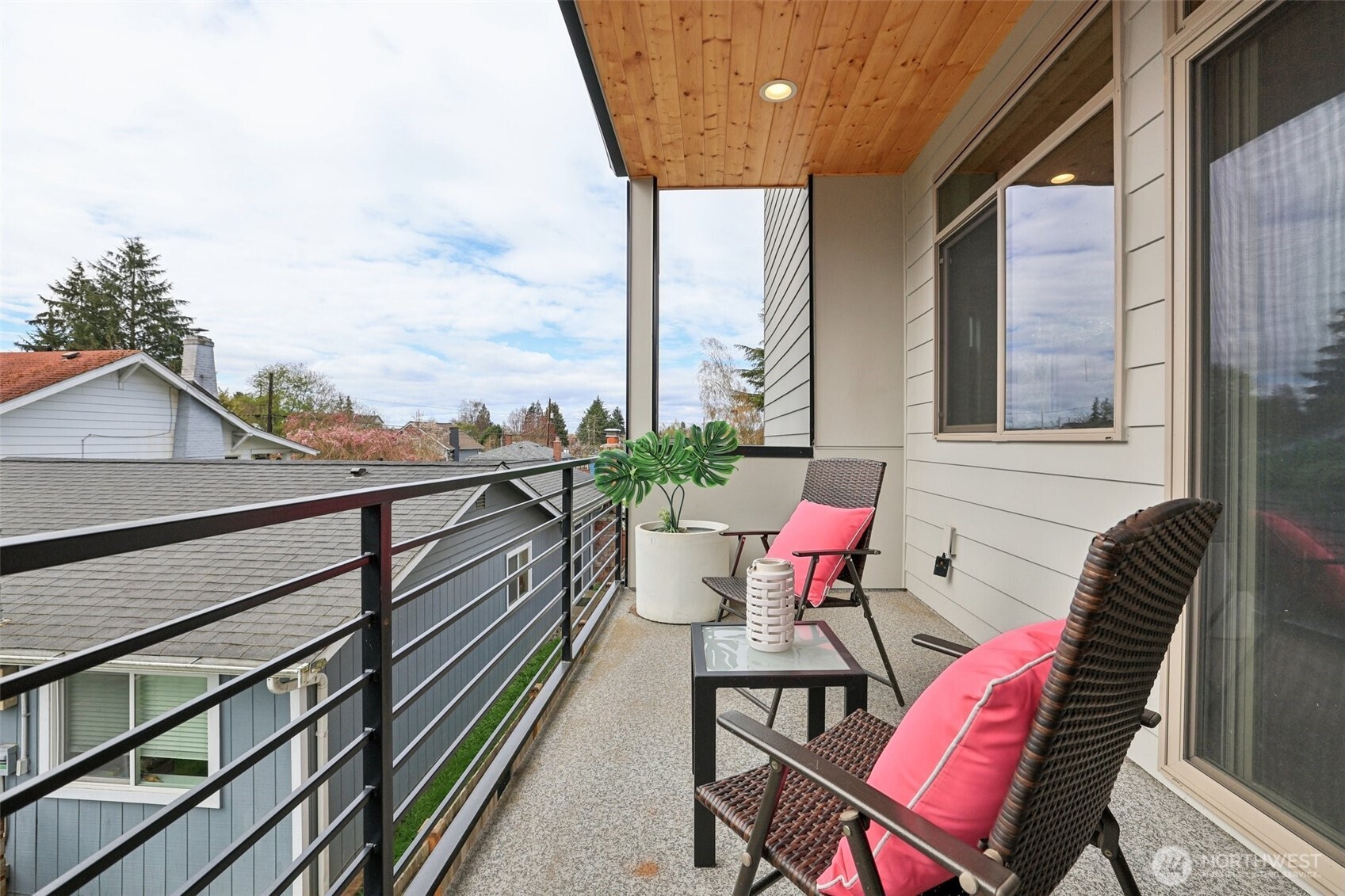 8410 17th Avenue SW #3, Seattle, WA 98106