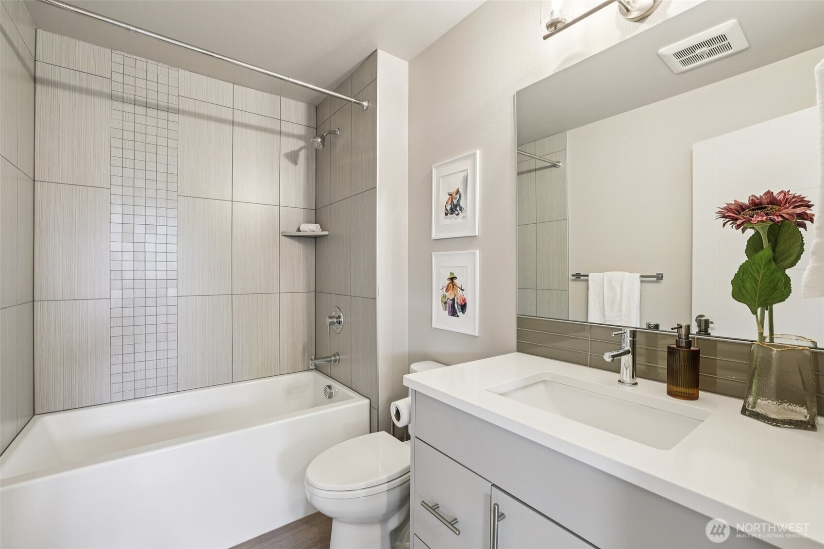 8410 17th Avenue SW #3, Seattle, WA 98106