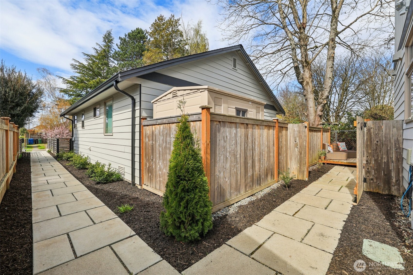 8410 17th Avenue SW #3, Seattle, WA 98106