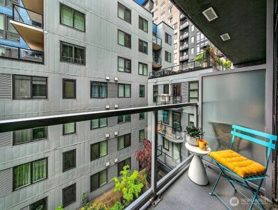 76 Cedar Street #603, Seattle, WA 98121-4106 - Photo 14