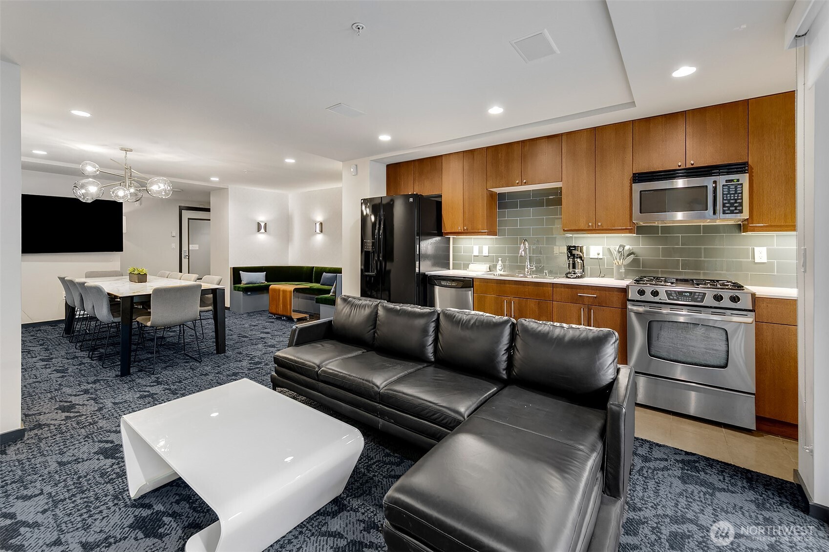 76 Cedar Street #603, Seattle, WA 98121-4106