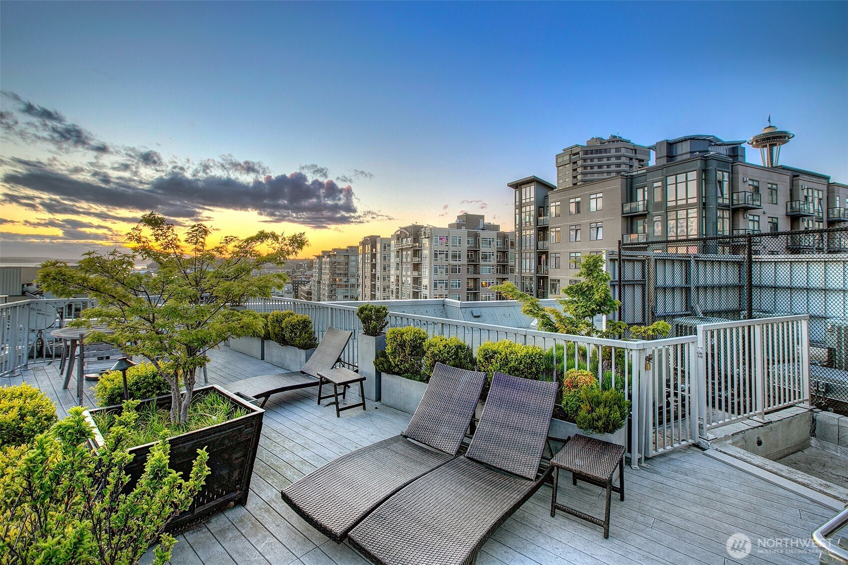 76 Cedar Street #603, Seattle, WA 98121-4106