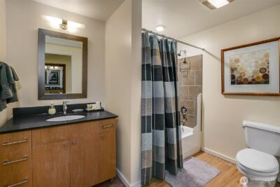 76 Cedar Street #603, Seattle, WA 98121-4106 - Photo 34