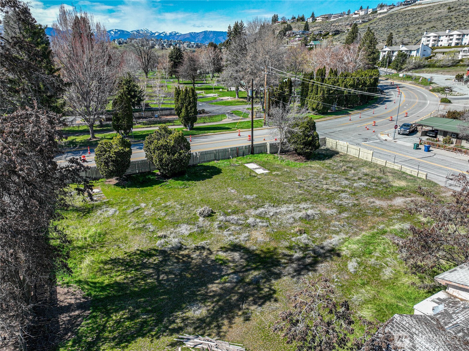 325 W Highland Avenue , Chelan, WA 98816