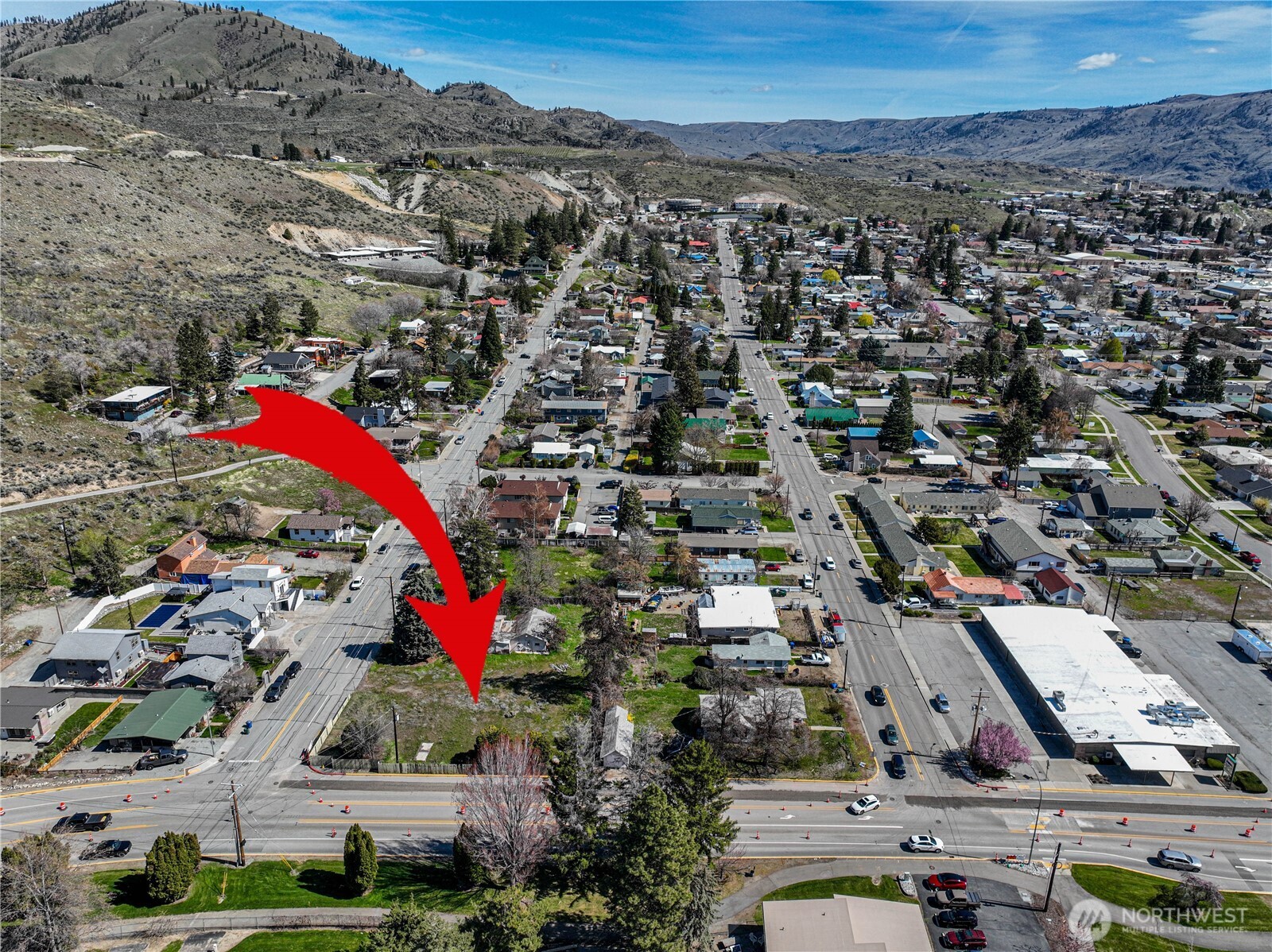 325 W Highland Avenue , Chelan, WA 98816