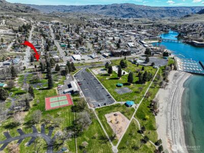 325 W Highland Avenue , Chelan, WA 98816 - Photo 4