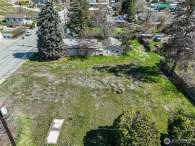 325 W Highland Avenue , Chelan, WA 98816 - Photo 9