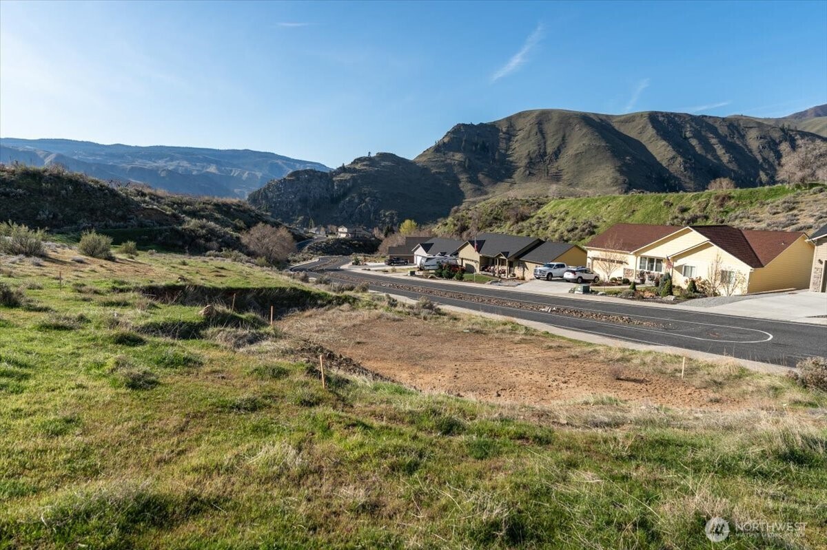 9988 Saska Way , Entiat, WA 98822