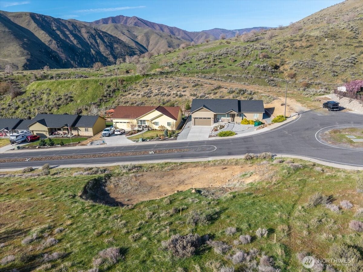 9988 Saska Way , Entiat, WA 98822