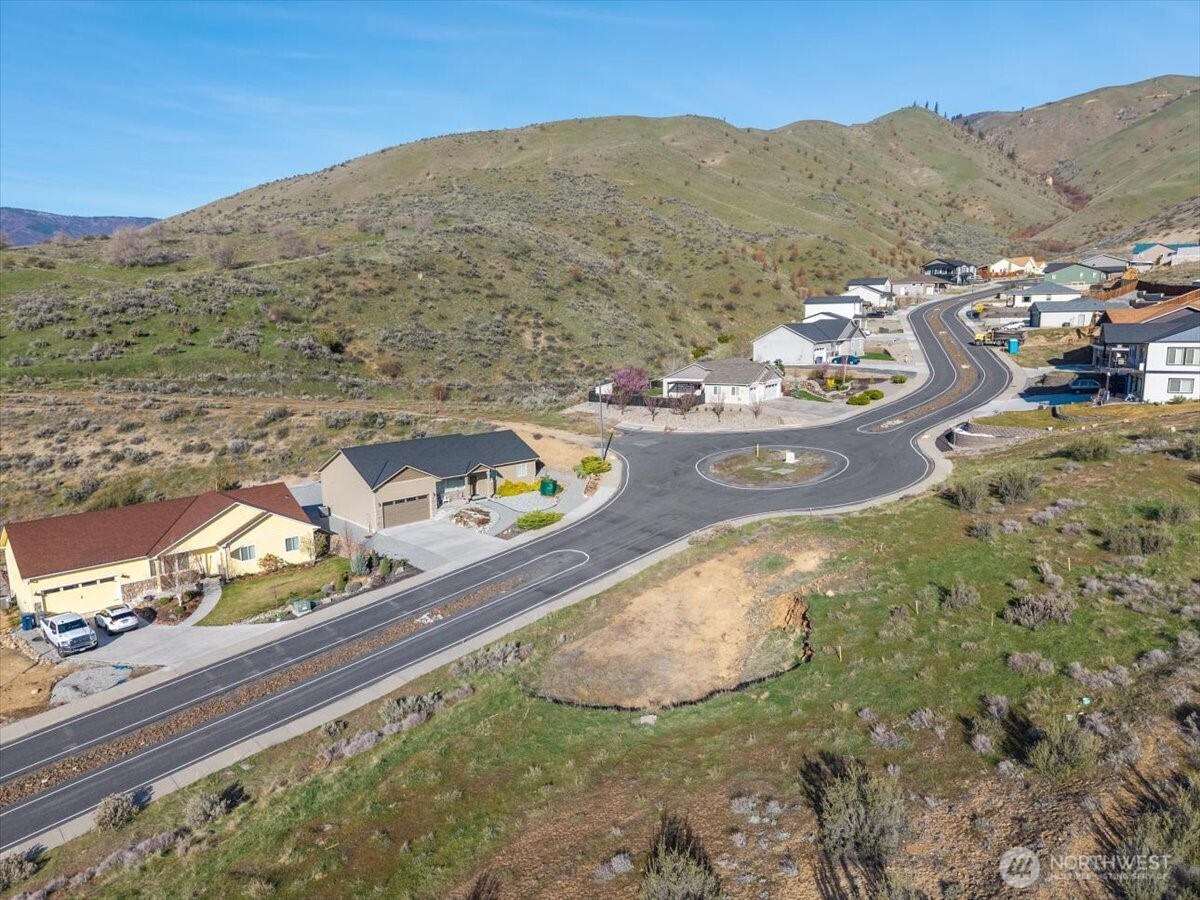 9988 Saska Way , Entiat, WA 98822