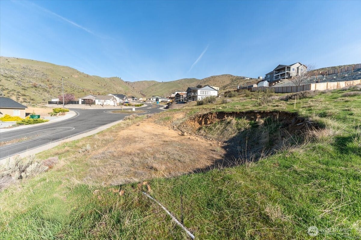 9988 Saska Way , Entiat, WA 98822