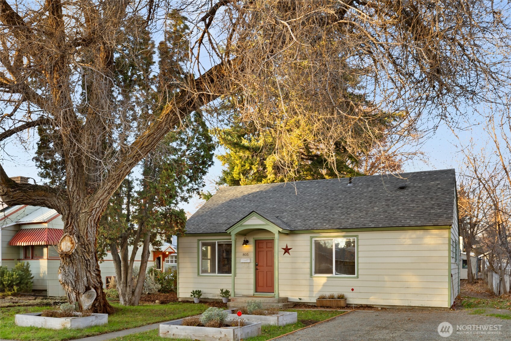 805 E 5th Avenue , Ellensburg, WA 98926