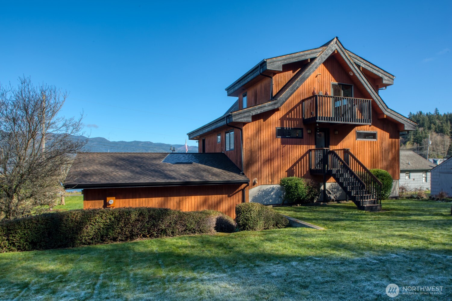 667 Wyatt Lane W, Seabeck, WA 98380