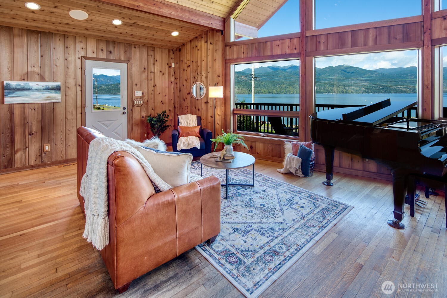 667 Wyatt Lane W, Seabeck, WA 98380