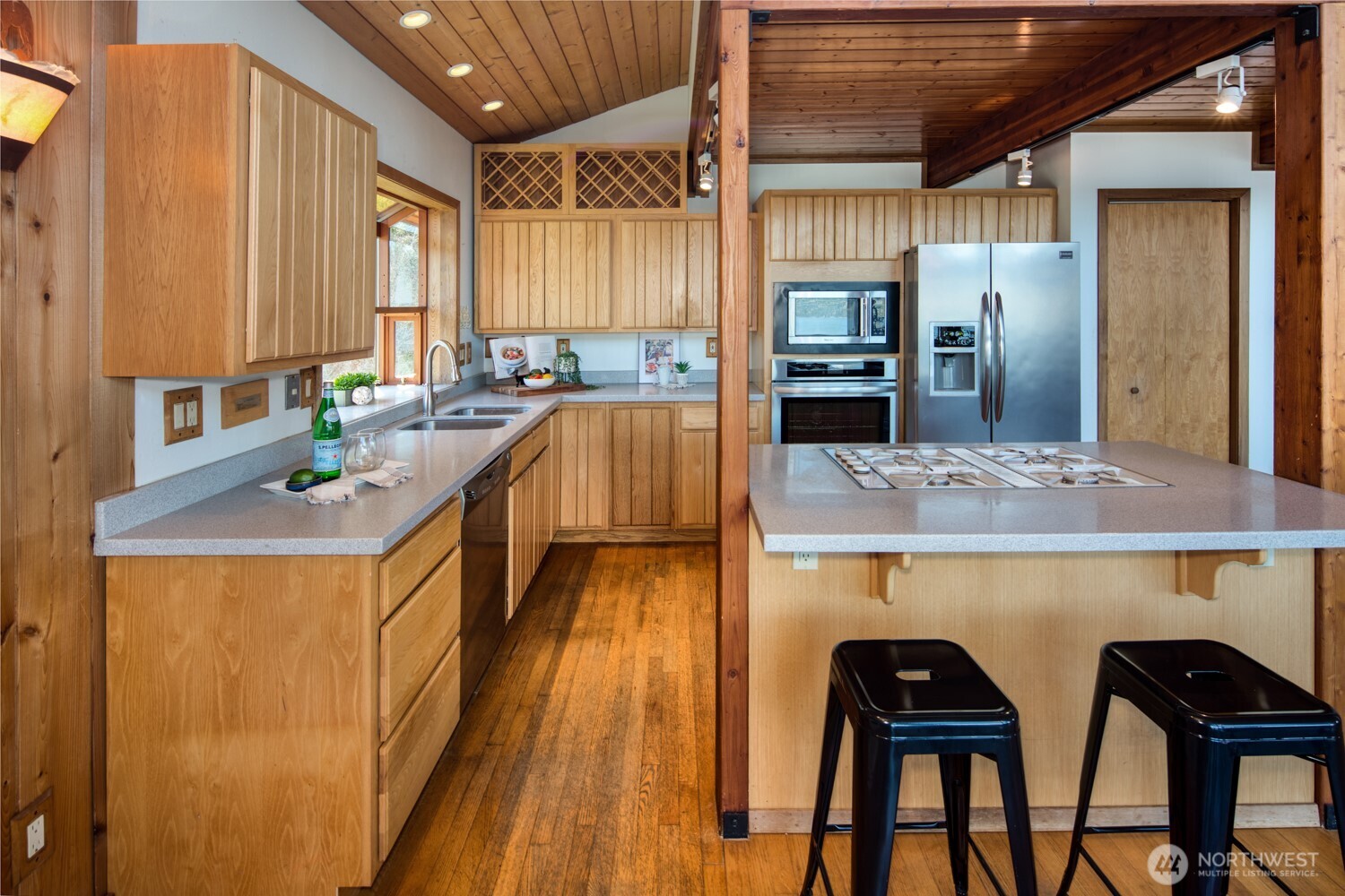 667 Wyatt Lane W, Seabeck, WA 98380