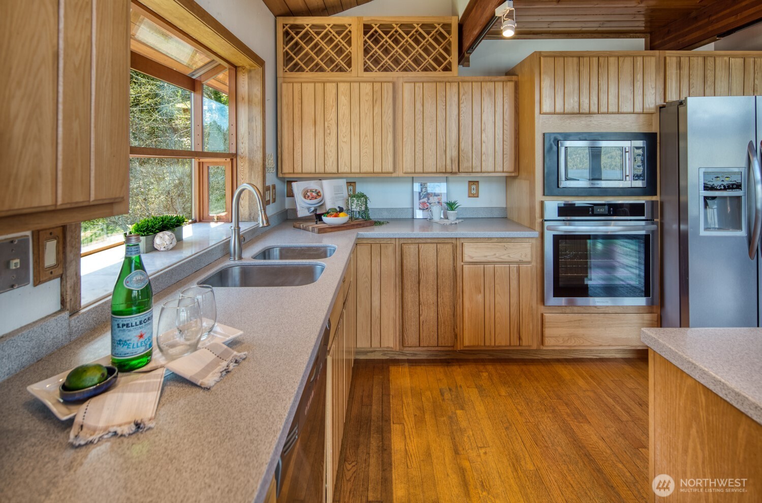 667 Wyatt Lane W, Seabeck, WA 98380