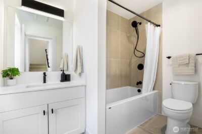 10533 E Stone Avenue N, Seattle, WA 98133 - Photo 15