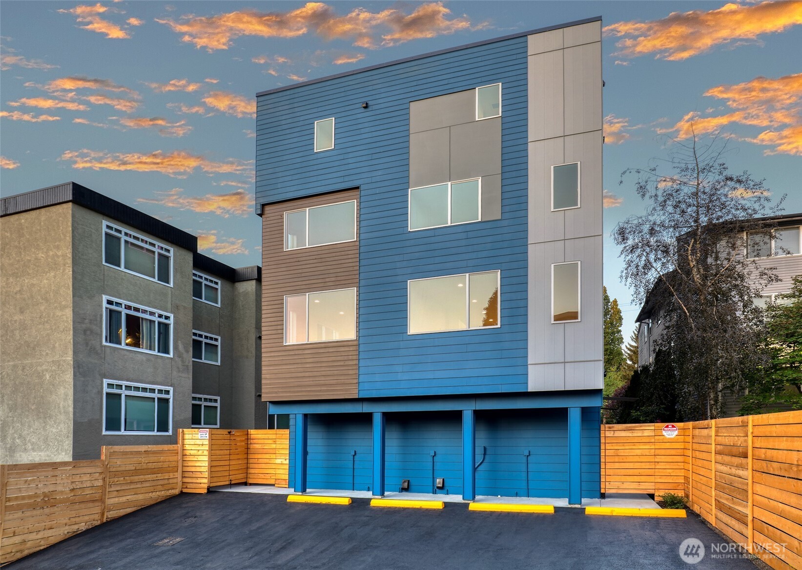 10533 E Stone Avenue N, Seattle, WA 98133