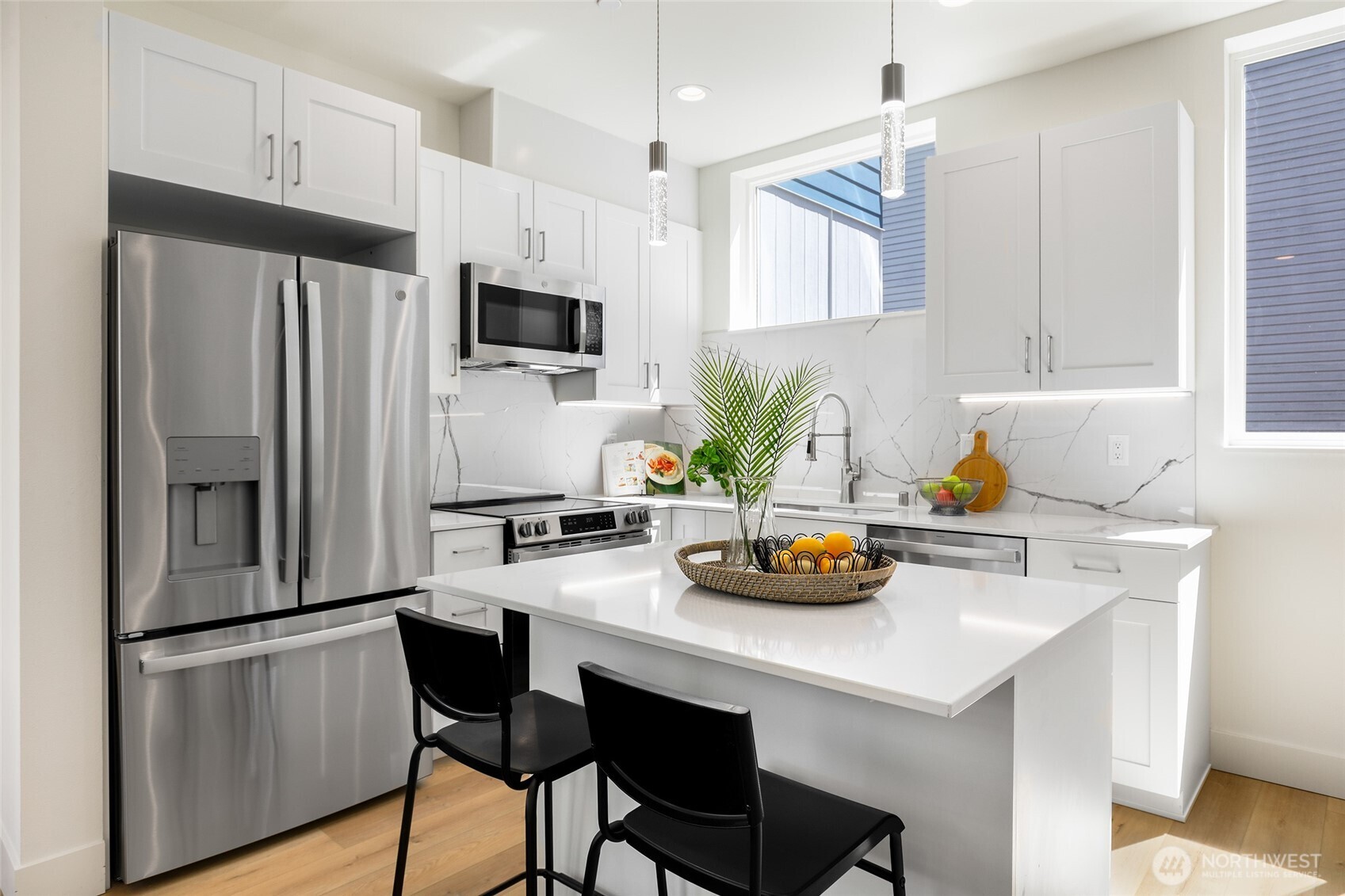 10533 E Stone Avenue N, Seattle, WA 98133