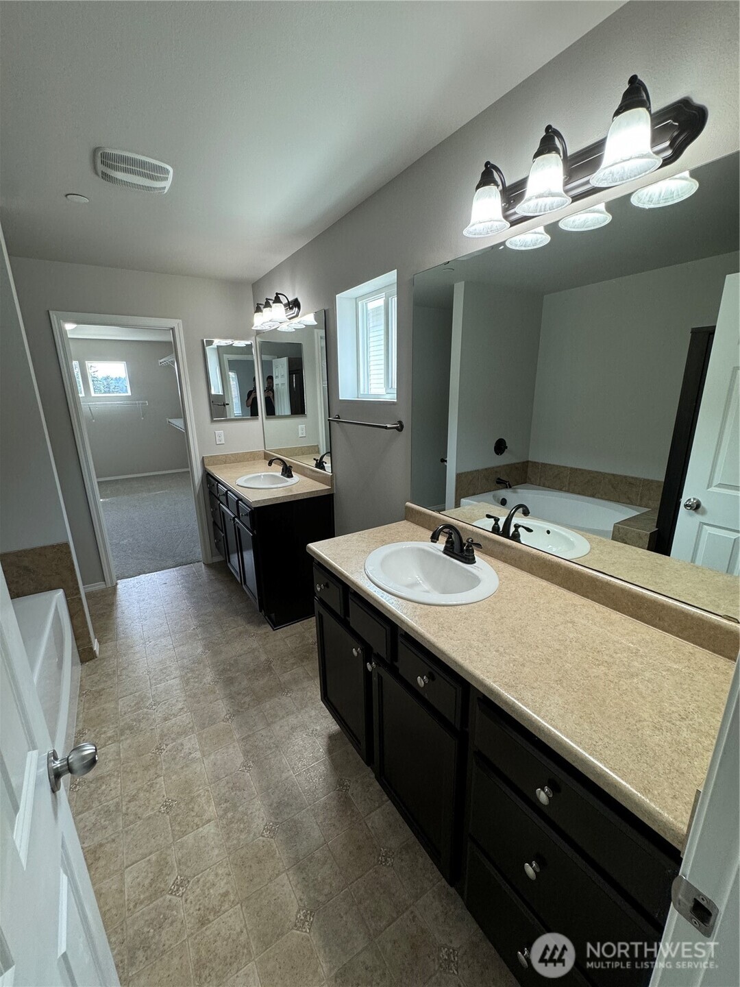 1163 Swan Loop , Dupont, WA 98327