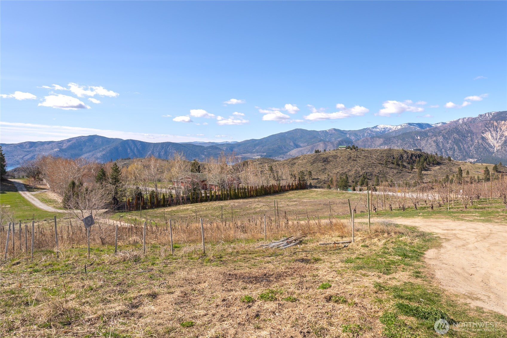 57 Raven Lane , Manson, WA 98831