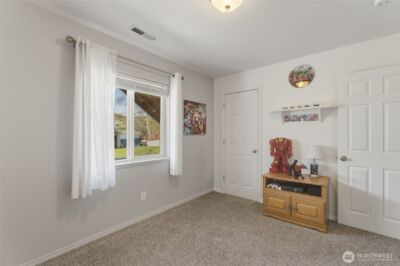2837 Riviera Boulevard , Malaga, WA 98828 - Photo 15