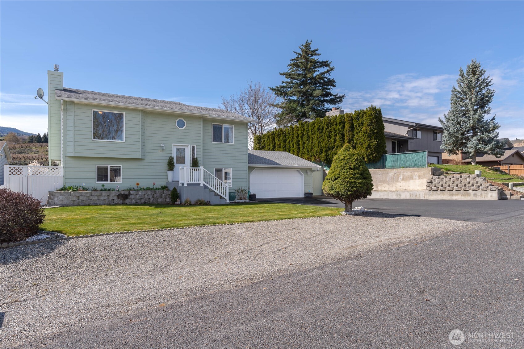2837 Riviera Boulevard , Malaga, WA 98828