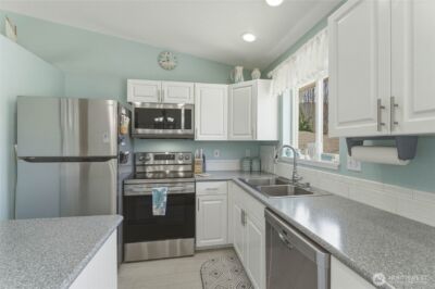 2837 Riviera Boulevard , Malaga, WA 98828 - Photo 10