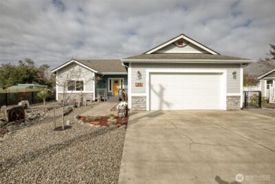 401 Canal Drive SE, Ocean Shores, WA 98569