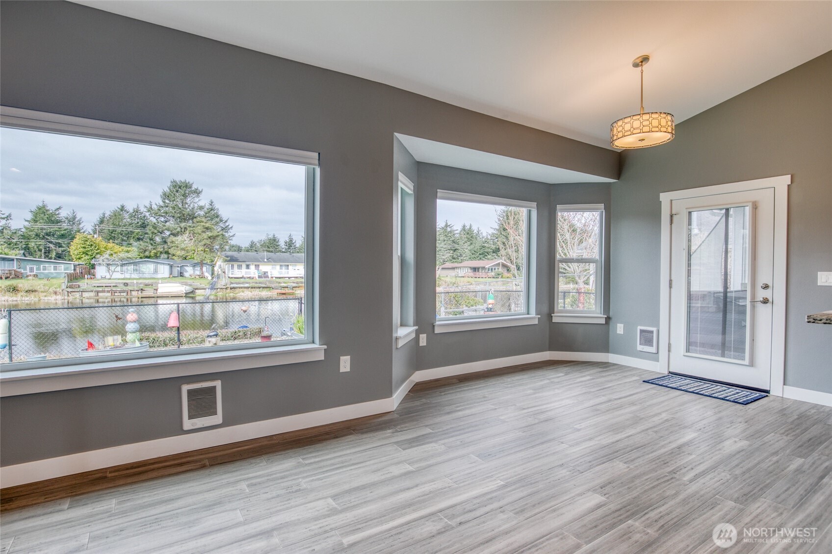 401 Canal Drive SE, Ocean Shores, WA 98569