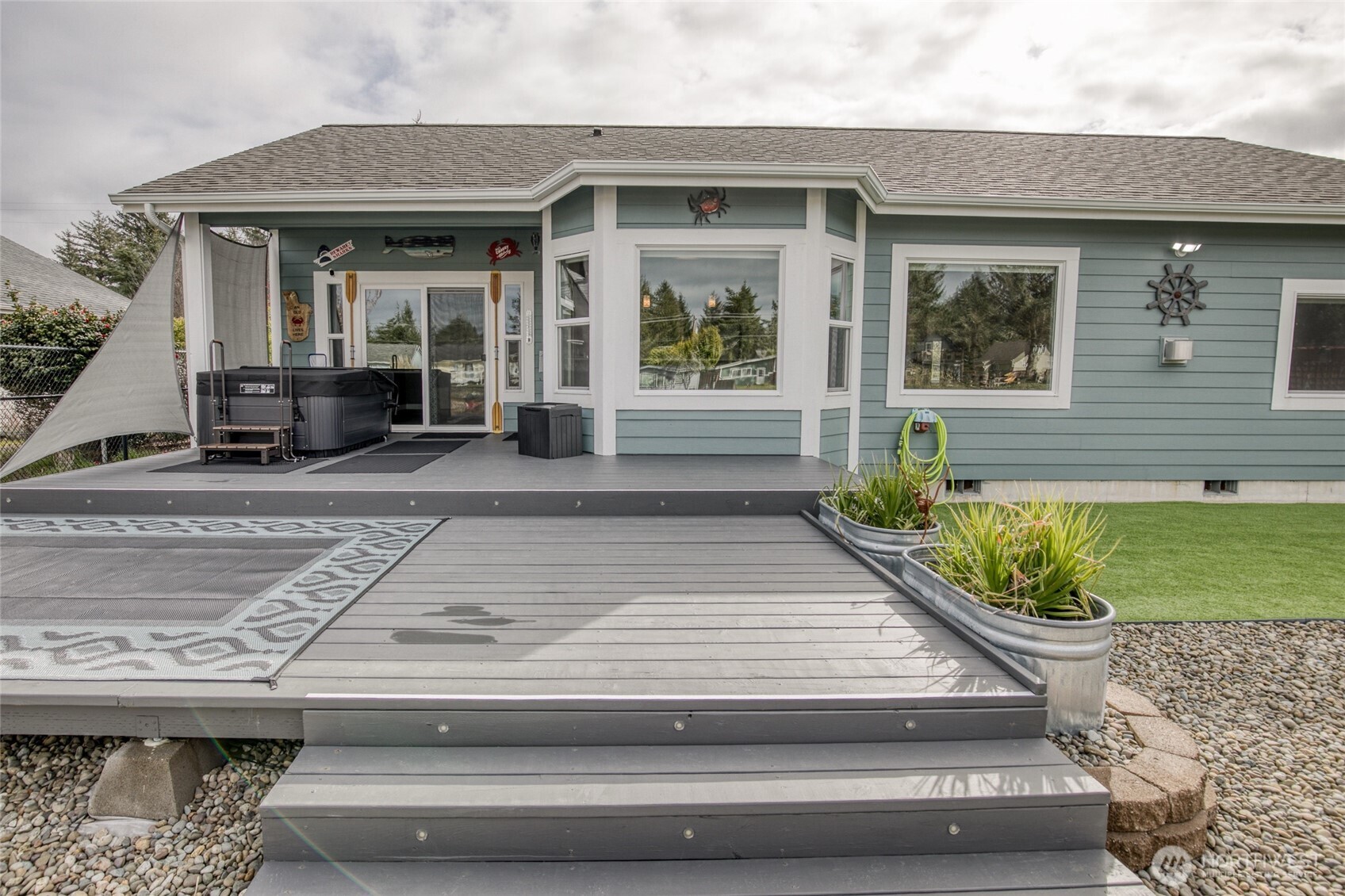 401 Canal Drive SE, Ocean Shores, WA 98569