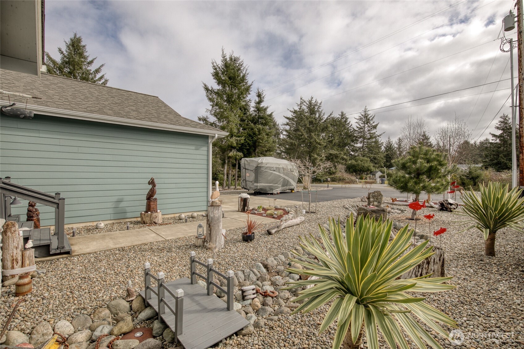 401 Canal Drive SE, Ocean Shores, WA 98569