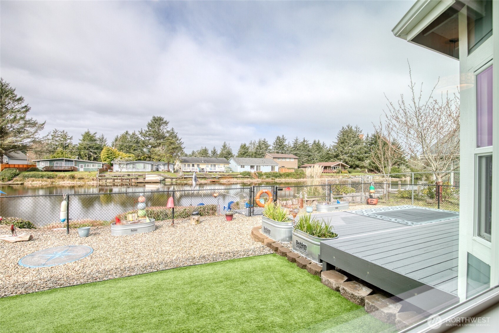 401 Canal Drive SE, Ocean Shores, WA 98569