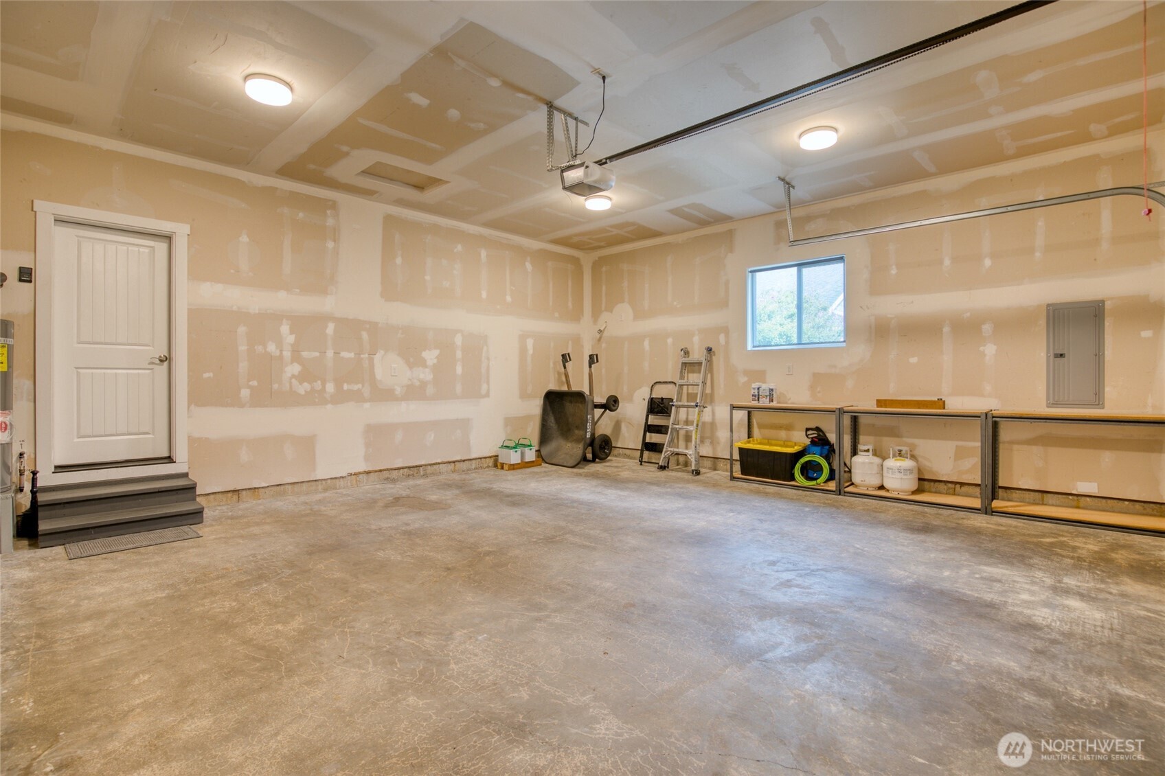 401 Canal Drive SE, Ocean Shores, WA 98569