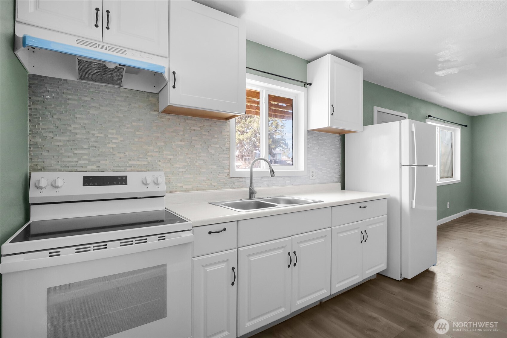 4319 Lincoln Drive NE, Moses Lake, WA 98837