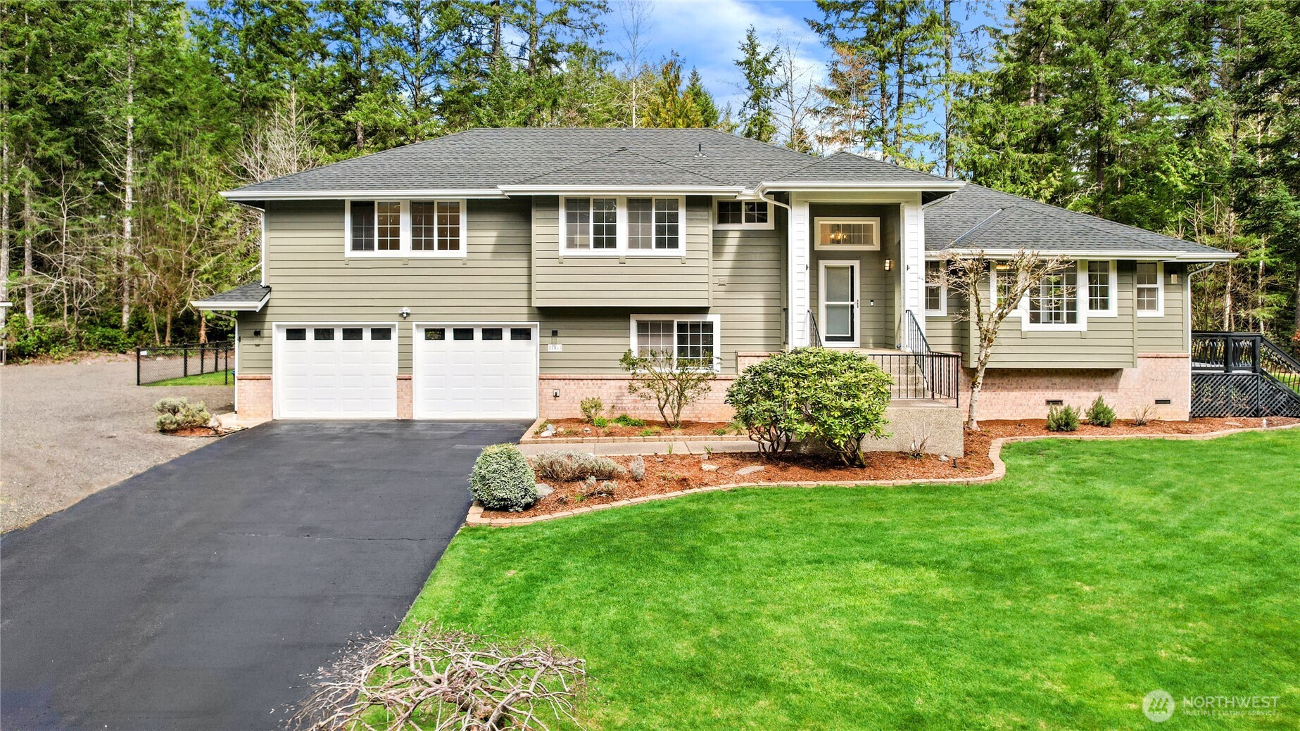 1063 SW Depot Court , Port Orchard, WA 98367-9384