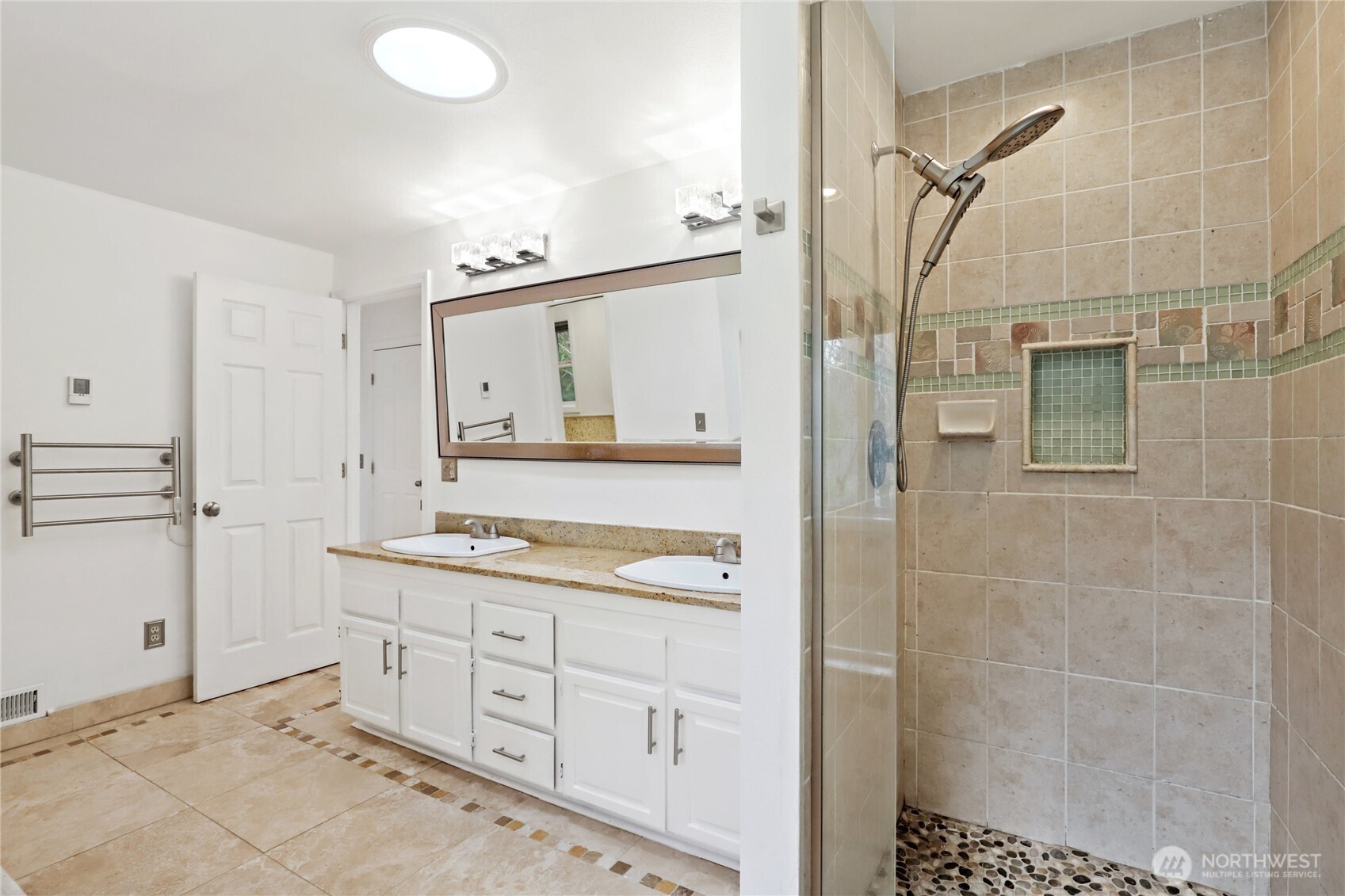 1063 SW Depot Court , Port Orchard, WA 98367-9384