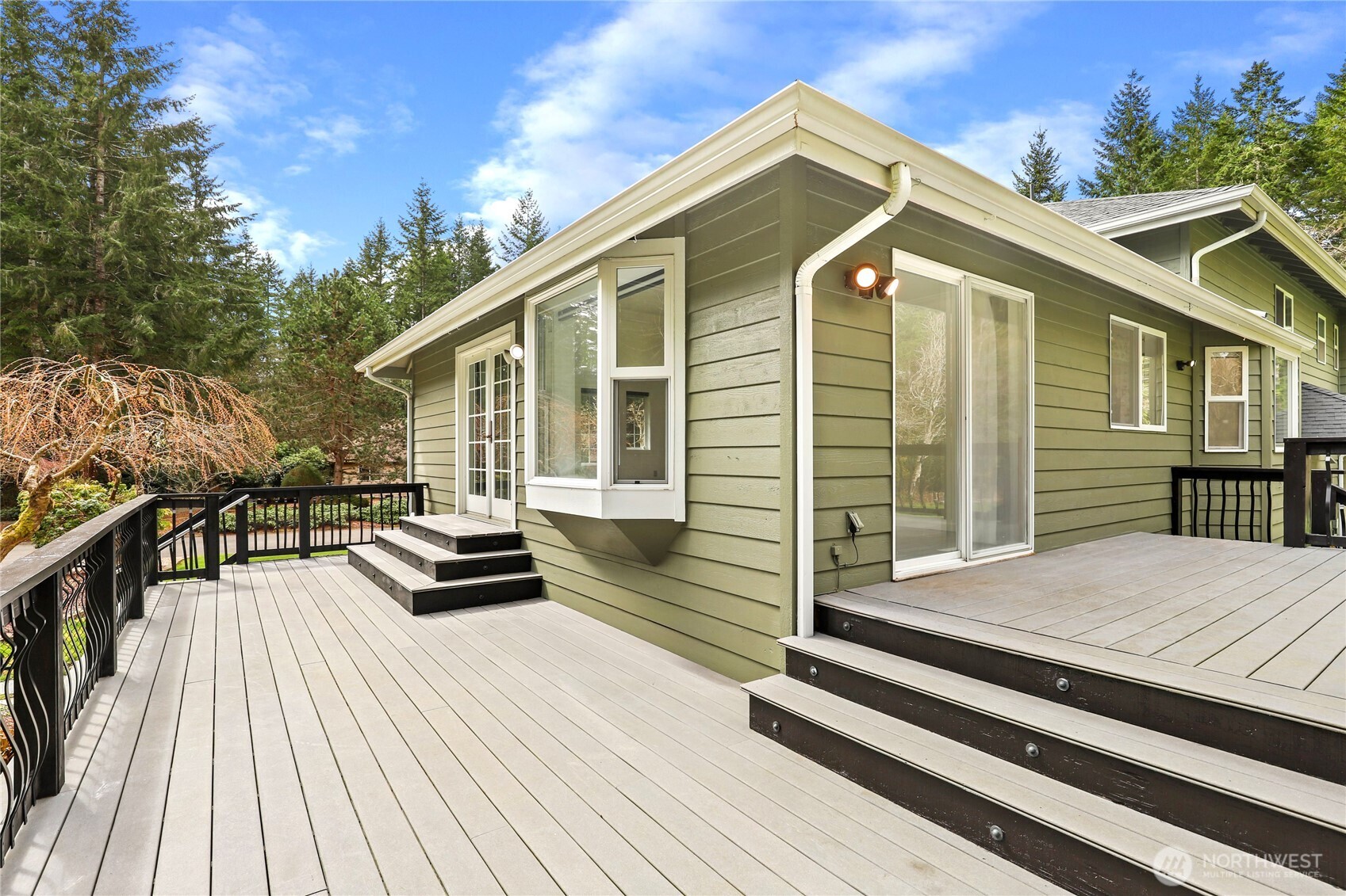 1063 SW Depot Court , Port Orchard, WA 98367-9384