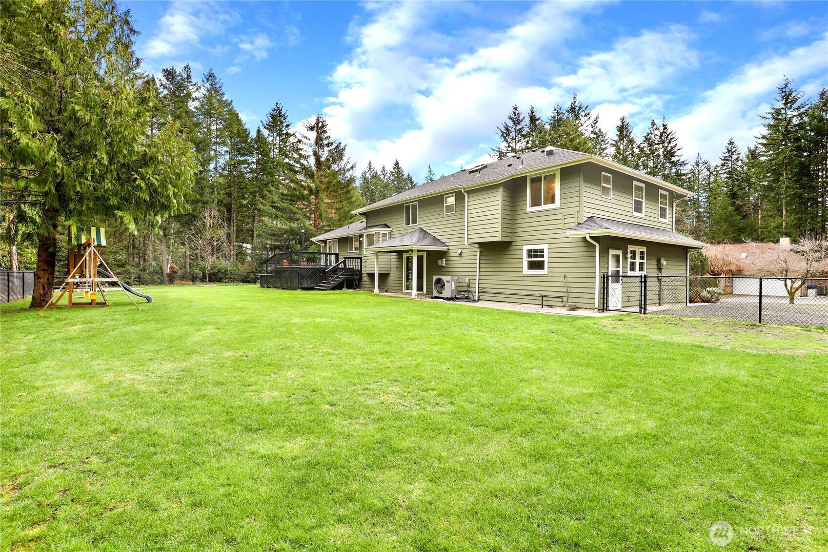 1063 SW Depot Court , Port Orchard, WA 98367-9384