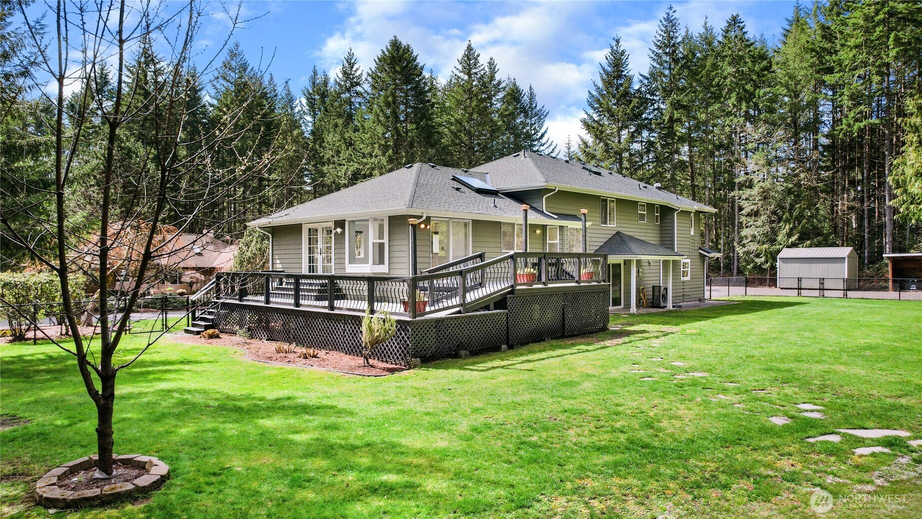 1063 SW Depot Court , Port Orchard, WA 98367-9384