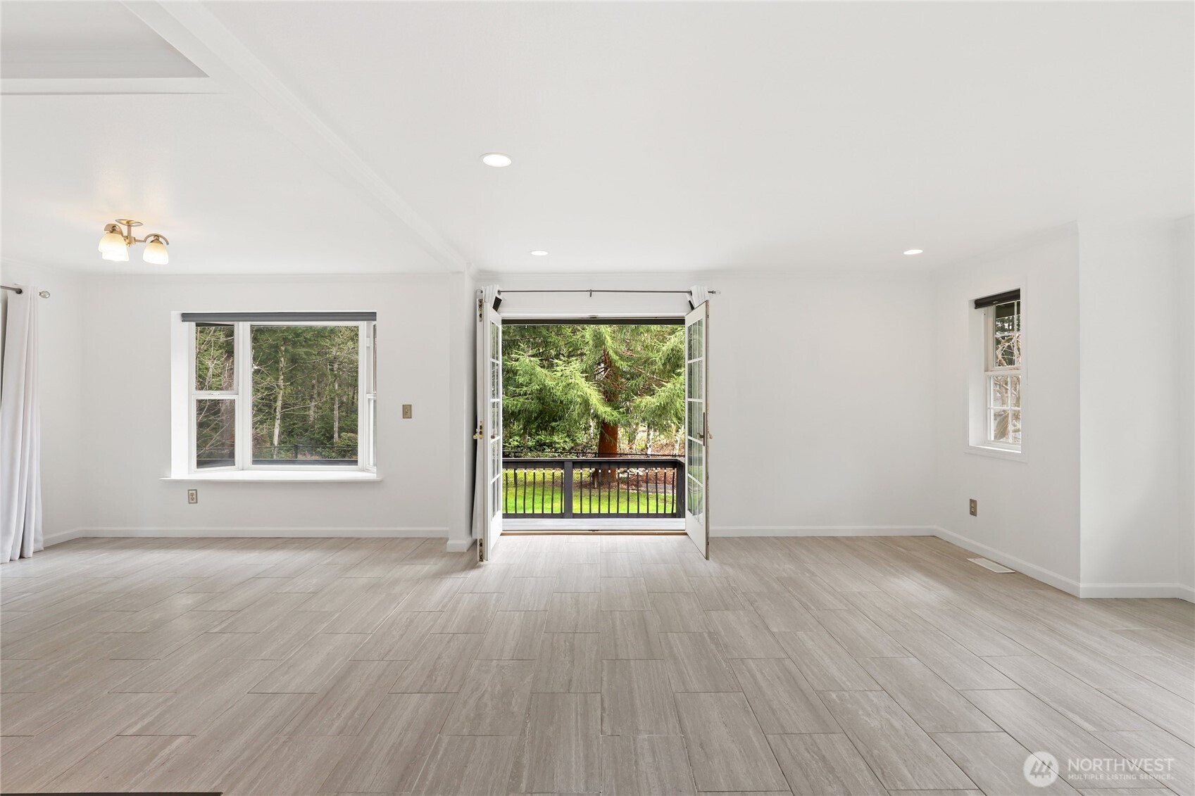 1063 SW Depot Court , Port Orchard, WA 98367-9384