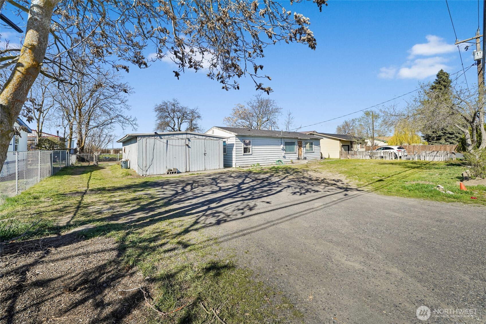 4064 Airway Drive NE, Moses Lake, WA 98837
