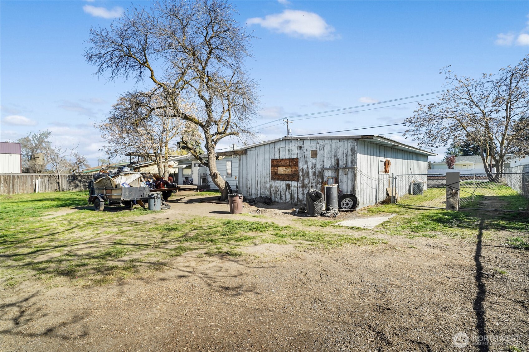 4064 Airway Drive NE, Moses Lake, WA 98837